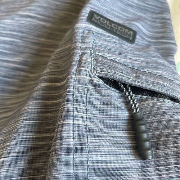 EUC! Volcom Gray Swim Trunks - Size 32 - Picture 6 of 6